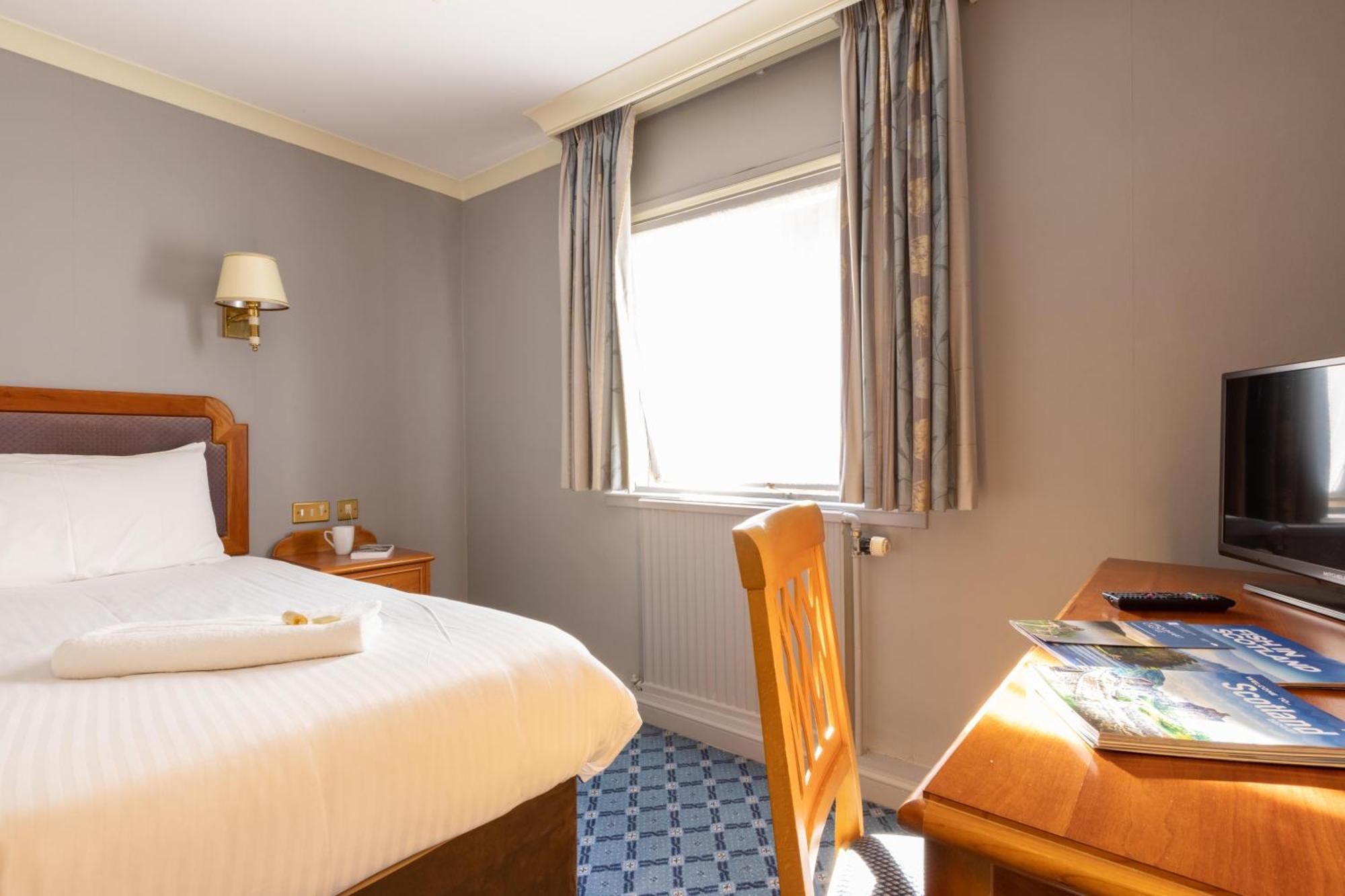 The Caledonian Hotel Форт-Уильям Номер фото