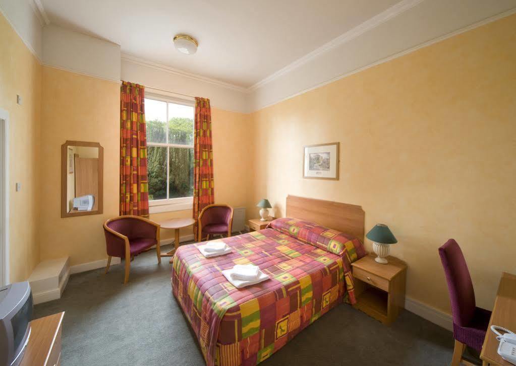 The Caledonian Hotel Форт-Уильям Экстерьер фото